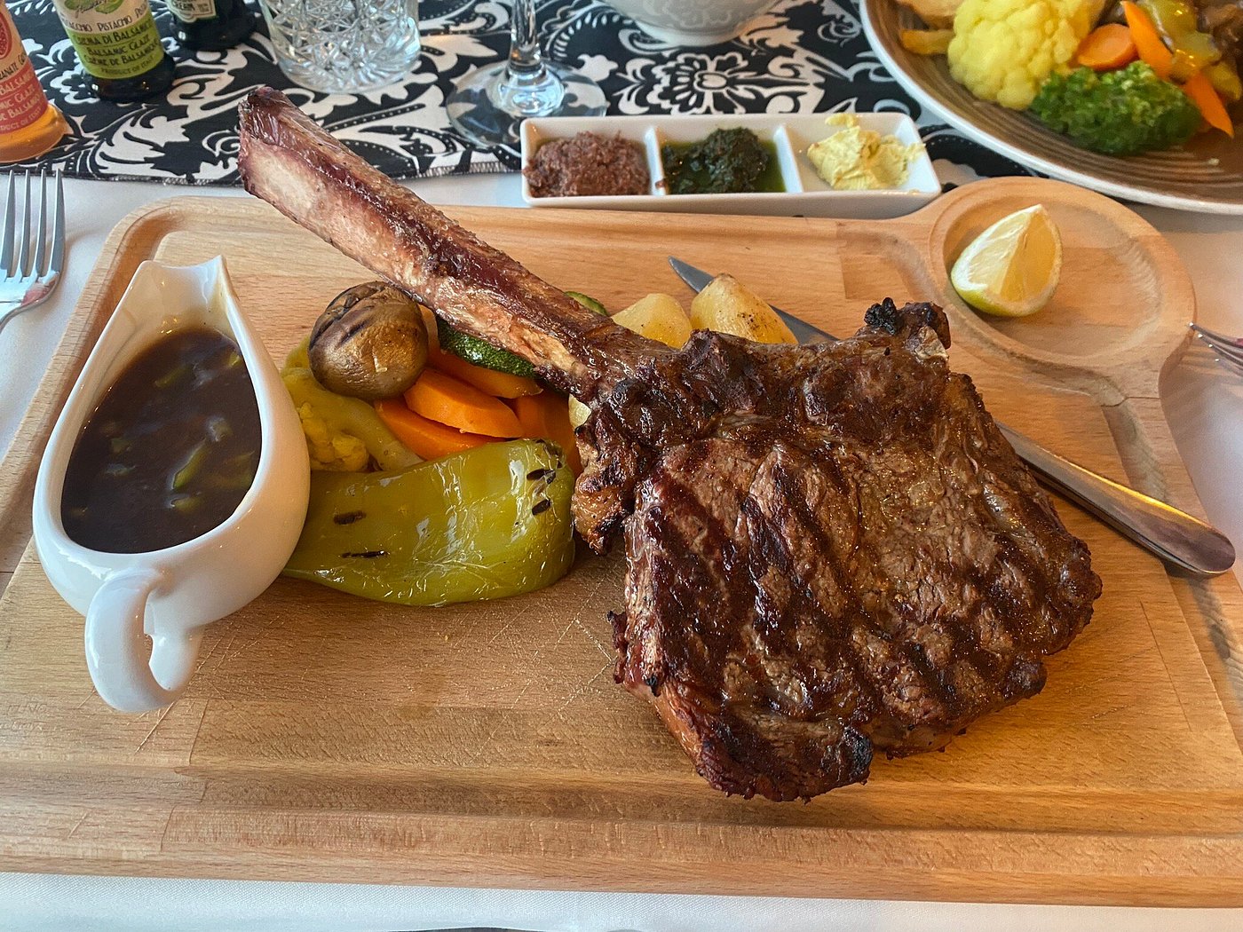 Rimini Resto Bar — restaurant pub website with real food photography